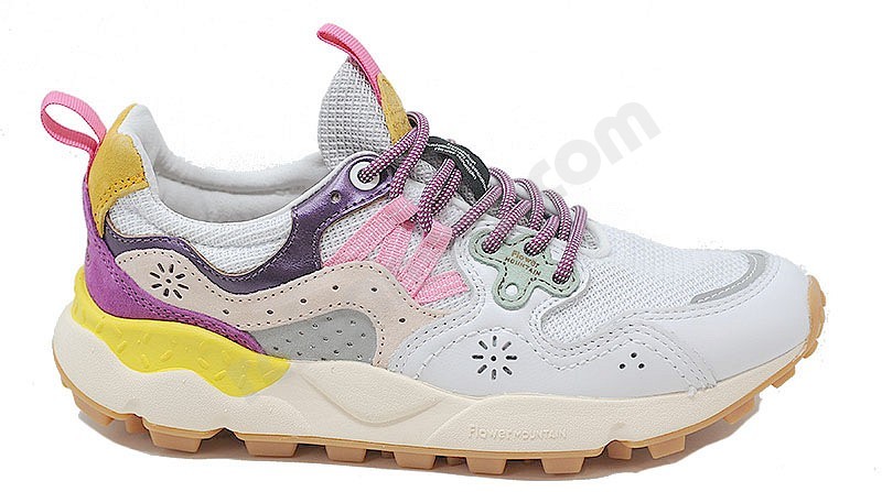 Flower Mountain Yamano 3 Woman weiss pastel multi